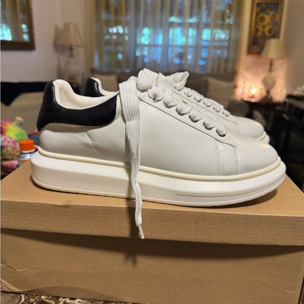 Steve Madden White and Black Leather Sneakers